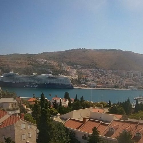 Dubrovnik Port Gruž Live Camera: Coastline & Cruise Ship Views