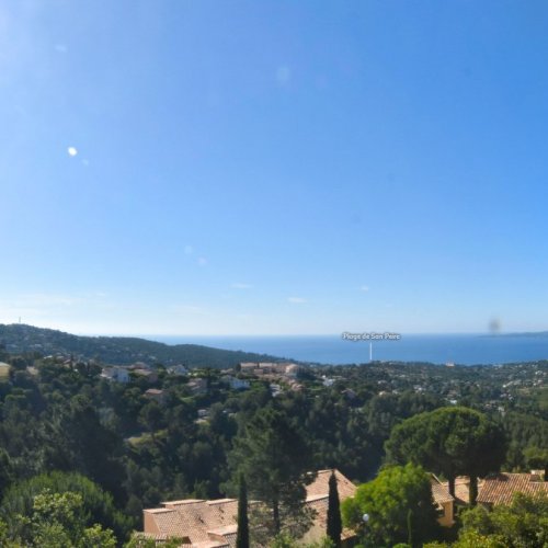 Roquebrune-sur-Argens Live View: A Glimpse into Estérel's Scenic Beauty 🌊