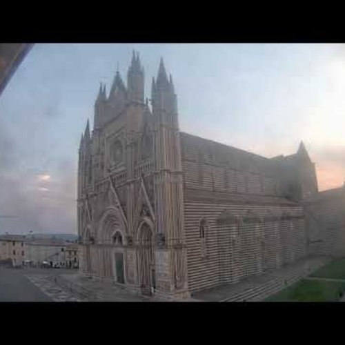 Orvieto Cathedral Live Cam: Piazza del Duomo, Italy