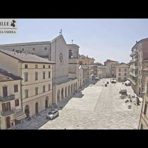 Bastia Umbra Live Webcam: Piazza Mazzini Views