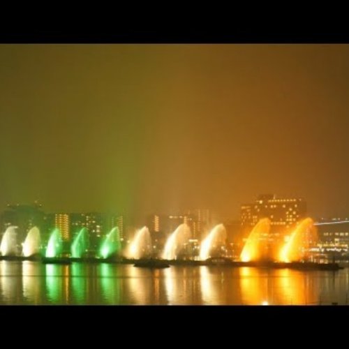 Lake Biwa Flower Fountain Live Cam: Ōtsu, Japan