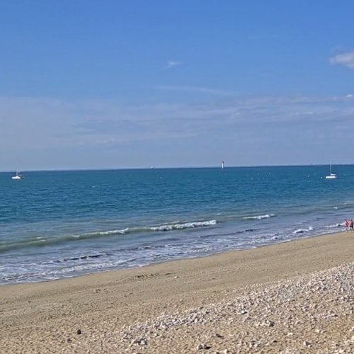 Rivedoux Plage Sud: A Serene Beach Getaway 🌊