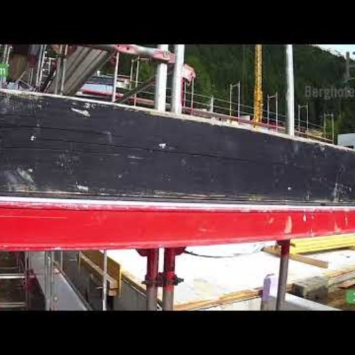 Balderschwang Berghotel Ifenblick Live Webcam: Alpine Construction & Views