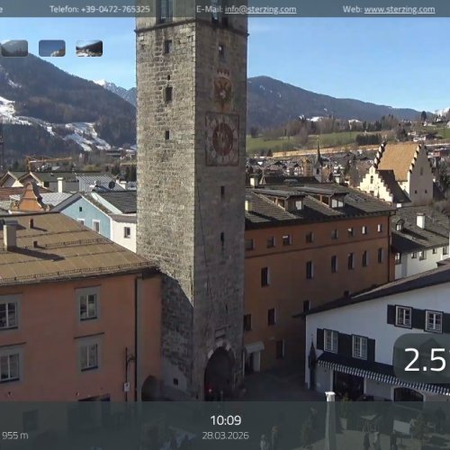 Experience the Charm of Sterzing's Stadtplatz in HD 🌟