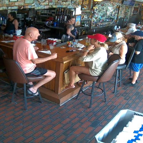 Peg Leg Pete's Bar Live Webcam in Pensacola Beach