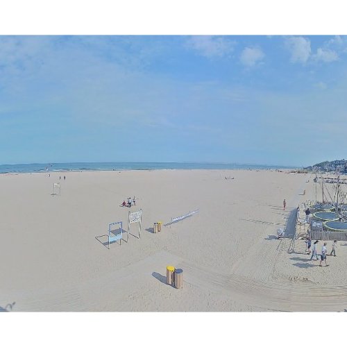 Trouville-sur-Mer Beach & Port Live Camera | Normandy, France