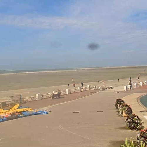 Le Crotoy Live Webcam: Bay of Somme Coastline & Promenade