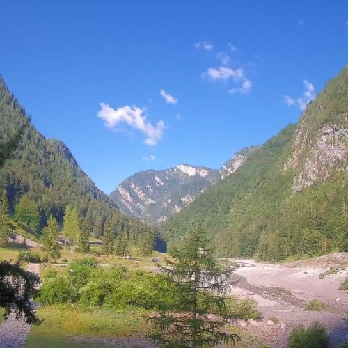 Val Settimana Rifugio La Pussa Live Cam: Claut, Italy