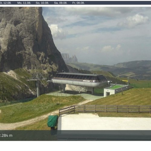Piz Sella Live Webcam: Majestic Dolomites Views from Val Gardena