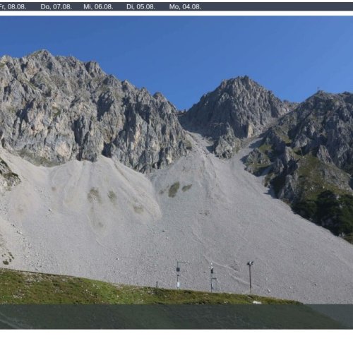 Seegrube Innsbruck Live Webcam: Alpine Views at 1905m