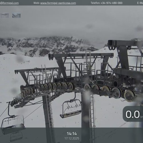 Formigal Pico Royo Live Webcam: Ski Slopes & Pyrenees Views