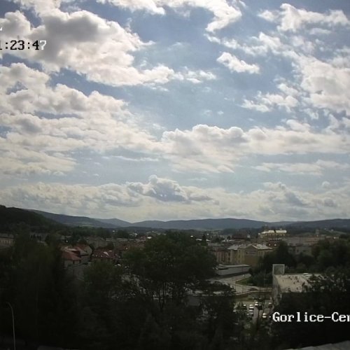 Gorlice Centrum Live Webcam: View of the Beskids from Poland