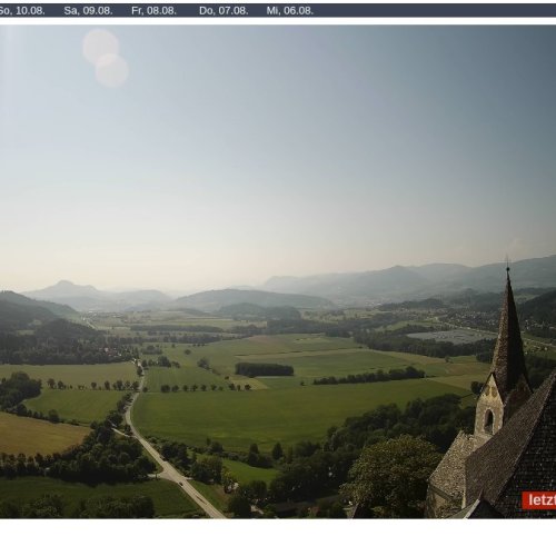 Burg Hochosterwitz Webcam: Live Views of Carinthian Valley
