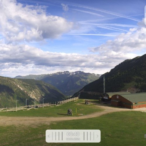 Baqueira Bonaigua Live Webcam: Pyrenees Mountain Views