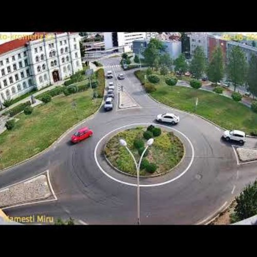 Náměstí Míru, Kroměříž Live Webcam Stream | Czechia City View
