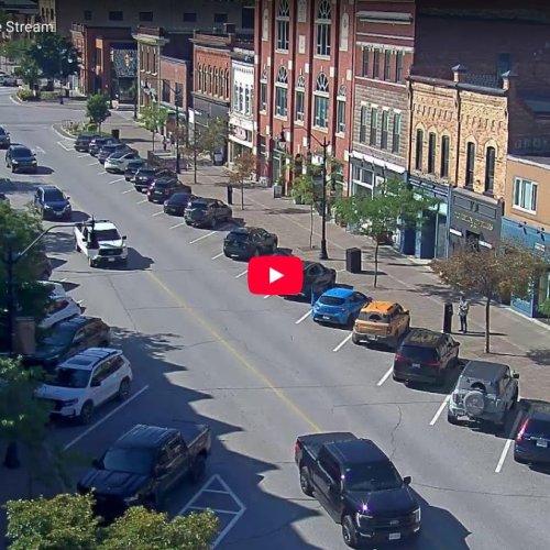 Hurontario Street Collingwood Live Cam: Downtown Ontario Views