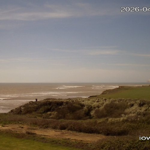 Brighstone Outlook: Live Coastal Views 🌊