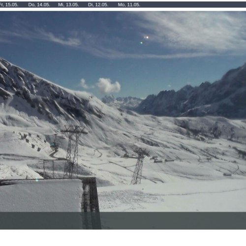 Grindelwald First Live Cam: Breathtaking Mountain Views 🌄