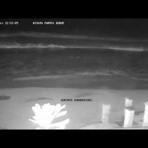 Pantai Kukup Beach, Gunungkidul Live Webcam