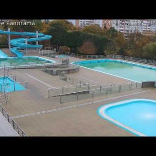 Zlín Koupaliště Panorama Swimming Pool Live Webcam, Czechia