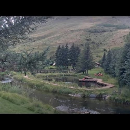 Flat Creek Rustic Inn Live Webcam: Jackson, Wyoming