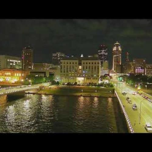 Des Moines, Iowa Cityscape & River Live Webcam