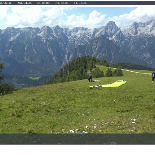 Hinterstoder Hutterer Böden: Live Alpine Panorama and Paragliding Webcam