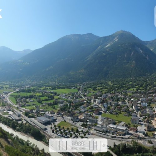 Leuk Dorf Live Webcam: Panoramic Swiss Alpine Valley Views