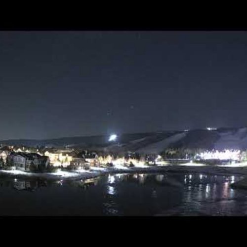 Blue Mountain Live: Monterra Village and Ski Slopes Webcam