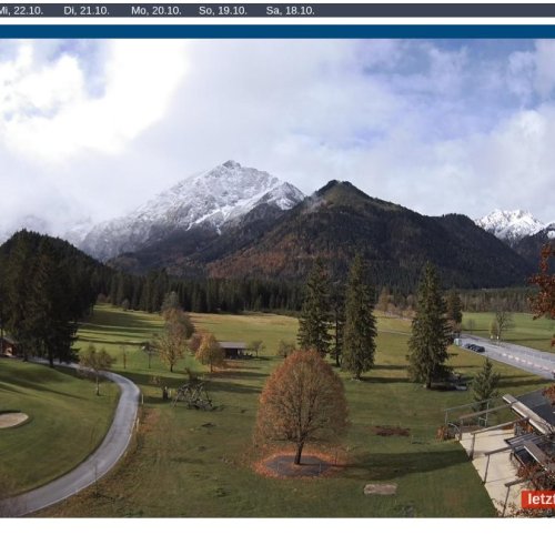 Pertisau Langlaufzentrum: Live Views of Achensee's Alpine Beauty