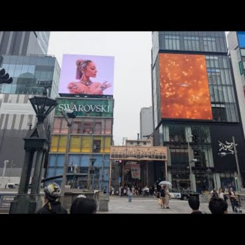 Shinsaibashi Intersection Live Webcam, Osaka Japan