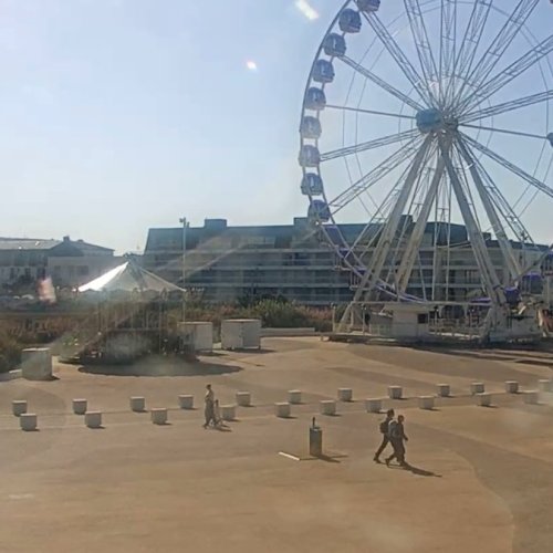 Berck-Plage Live Webcam: Ferris Wheel & Promenade Views 🇫🇷
