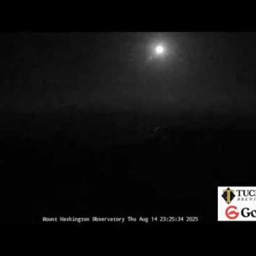 Mount Washington Observatory Deck Webcam, NH USA