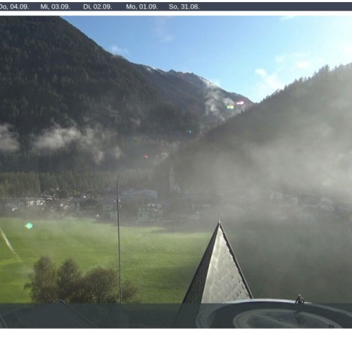 Längenfeld, Ötztal Valley: Live Webcam Views of Aqua Dome & Alpine Scenery