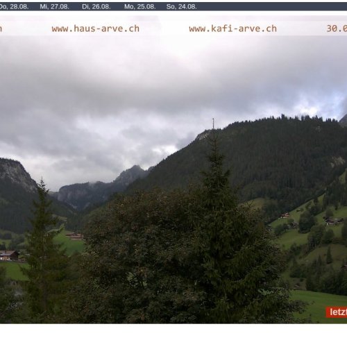 Diemtigtal Alps Live: Haus Arve Webcam View 🏞️