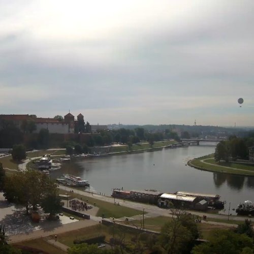 Kraków City Live Webcam: Vistula River & Wawel Castle View