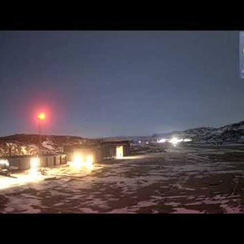 Ilulissat Airport North Live Webcam: Greenland's Arctic Gateway