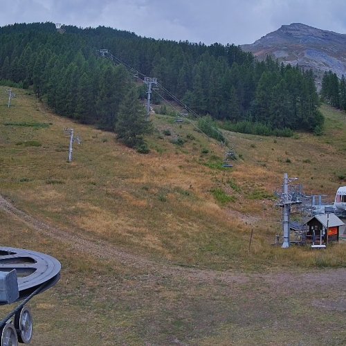 Pelvoux Live Webcam: Alpine Mountain Views in France