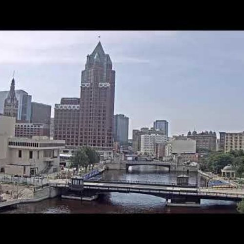 Milwaukee City Center Live Webcam: River & Skyline Views