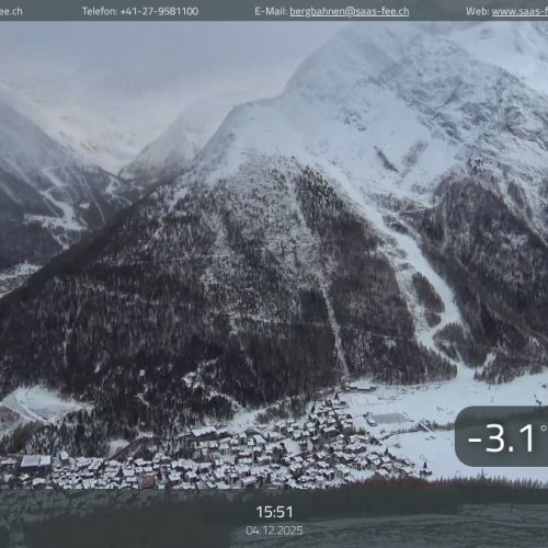 Saas-Fee Hannig Live Webcam: Alpine Village & Glacier Views 
