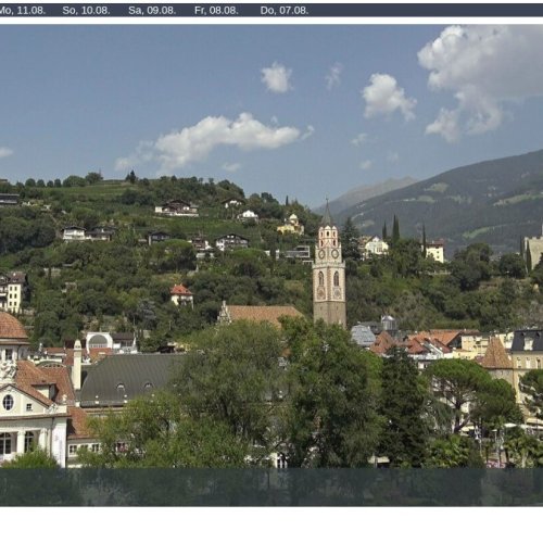 Merano Live Webcam: Thermal Baths & Alpine Town Panorama