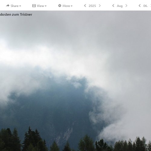 Gamshütte Webcam: Live Zillertal Alps Views at 1911m