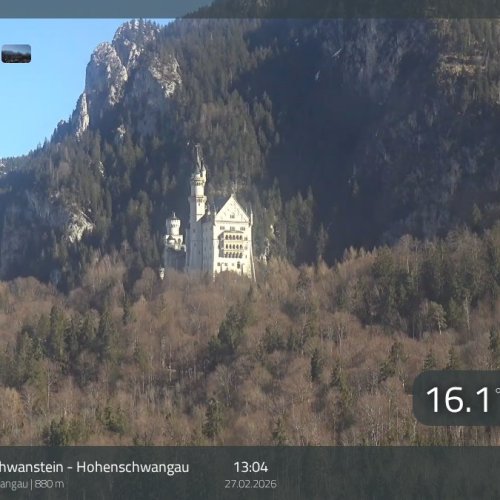 Neuschwanstein Castle & Hohenschwangau Live Webcam: Bavarian Alps View