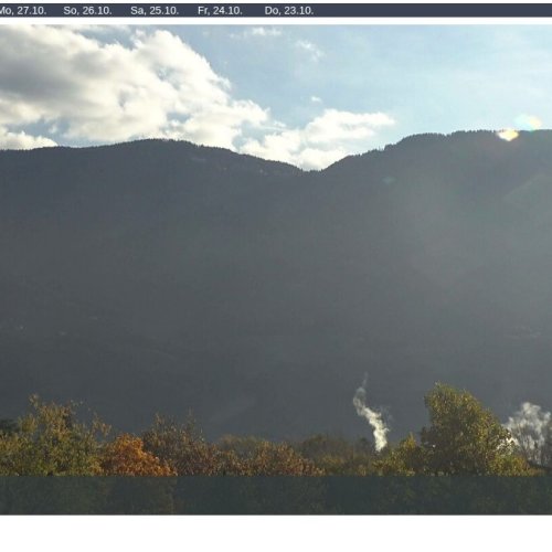 Merano Ippodromo Webcam: Live Alpine Peaks & Racetrack Views