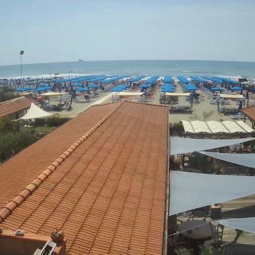 Marina di Carrara Live Webcam: Tuscany Beach & Sea View