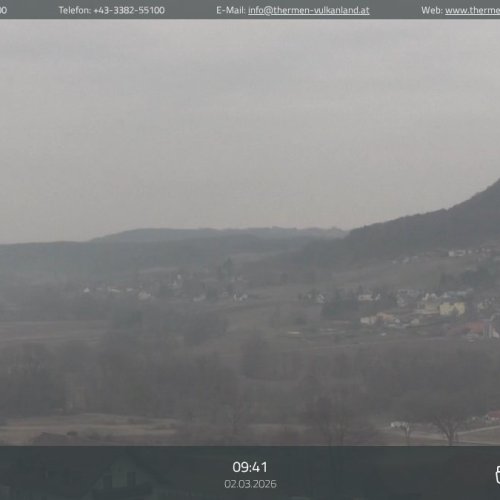 Tieschen Live Webcam: Panoramic Views of Steiermark's Volcanic Hills