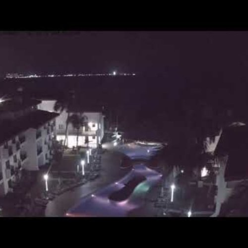 Royal Cancun Pool Live Webcam: Coastal Views & Resort Life