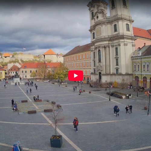Dobó Square Live Webcam: Eger, Hungary