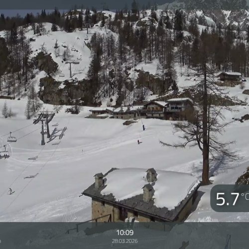 Experience the Beauty of Courmayeur: Pra Neyron HD Webcam