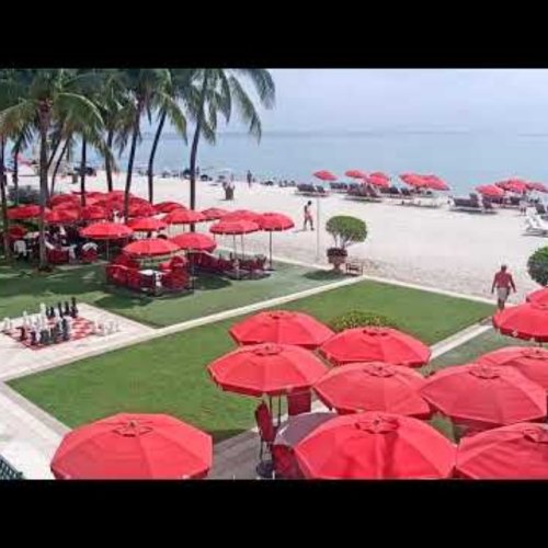 Acqualina Beach Live Cam: Sunny Isles Beach, Florida